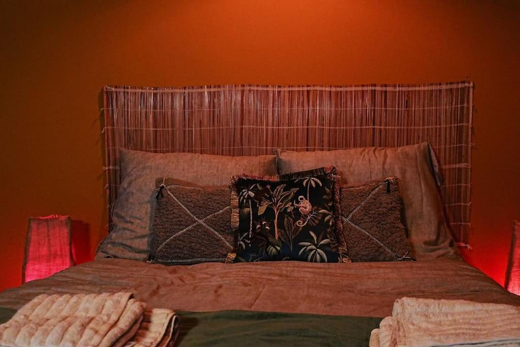 Sahara With Shared Bathroom In Centre Apartment Pressburg